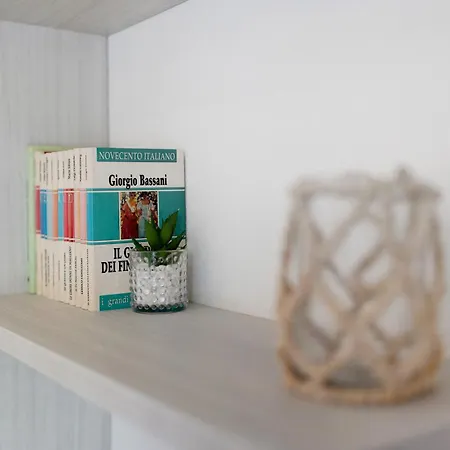 Lilia Semesterbostad Arona